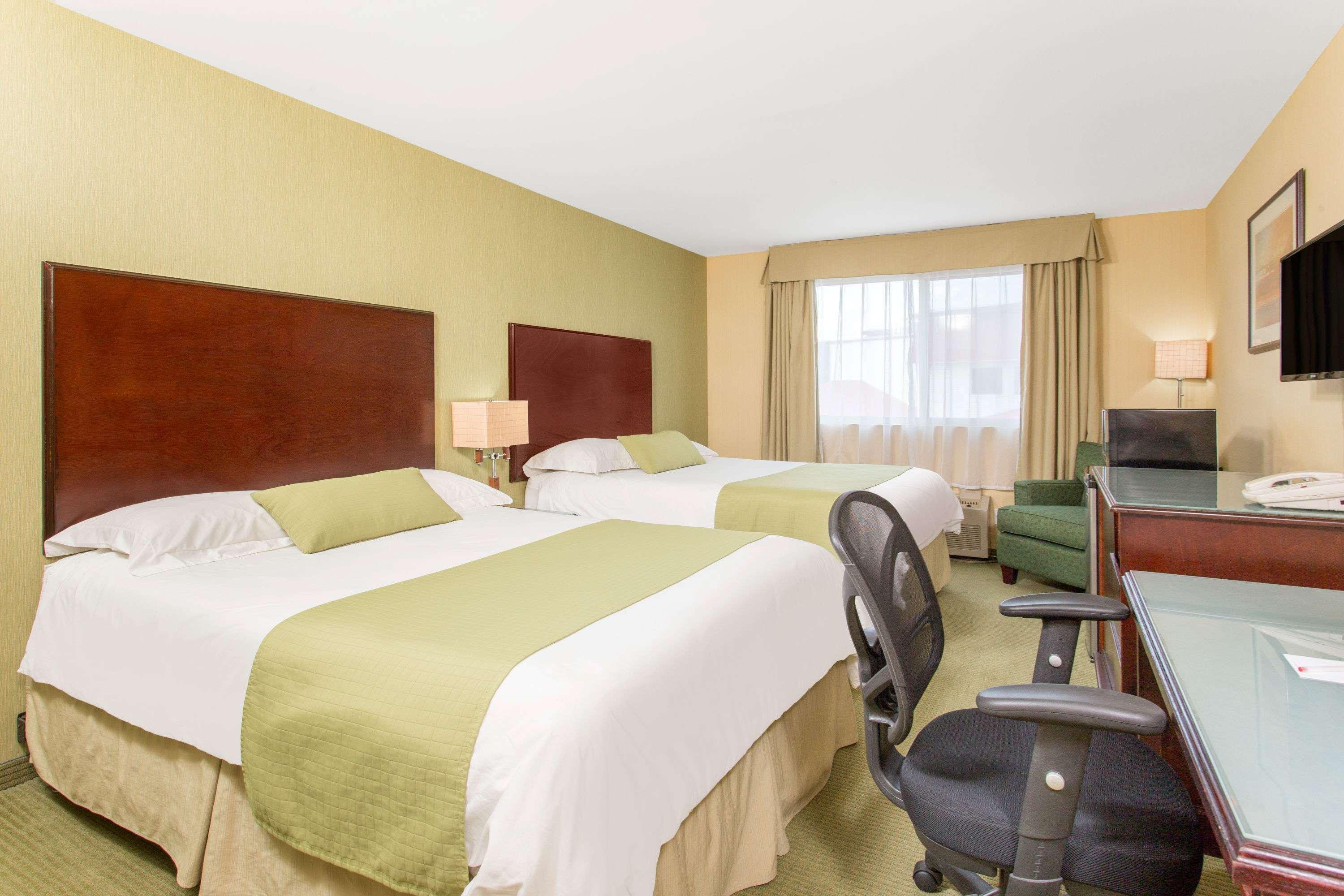 รามาดา บาย วินด์แฮม วิลเลียมส์ เลก Hotel วิลเลียมส์เลค ภายนอก รูปภาพ