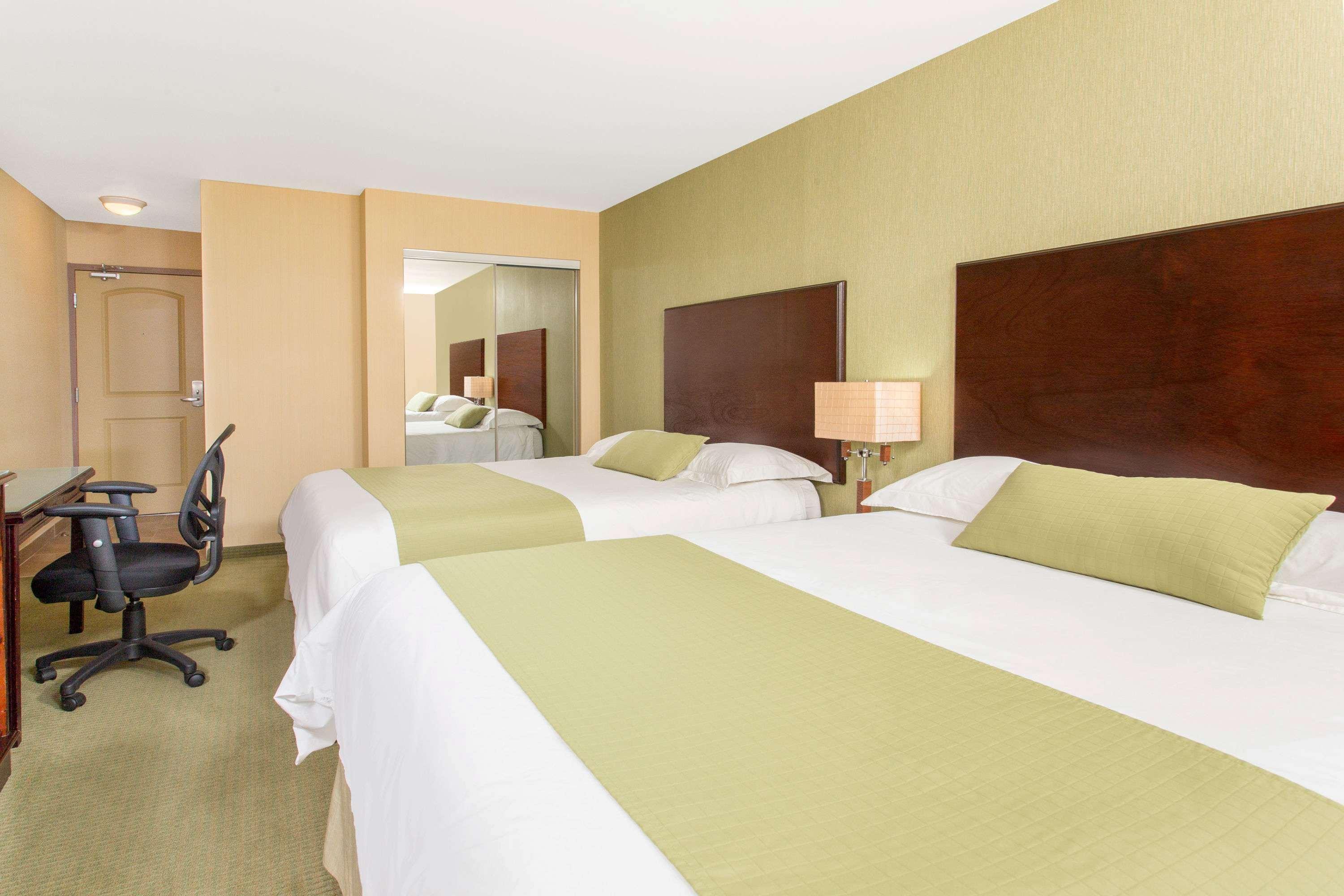 รามาดา บาย วินด์แฮม วิลเลียมส์ เลก Hotel วิลเลียมส์เลค ภายนอก รูปภาพ
