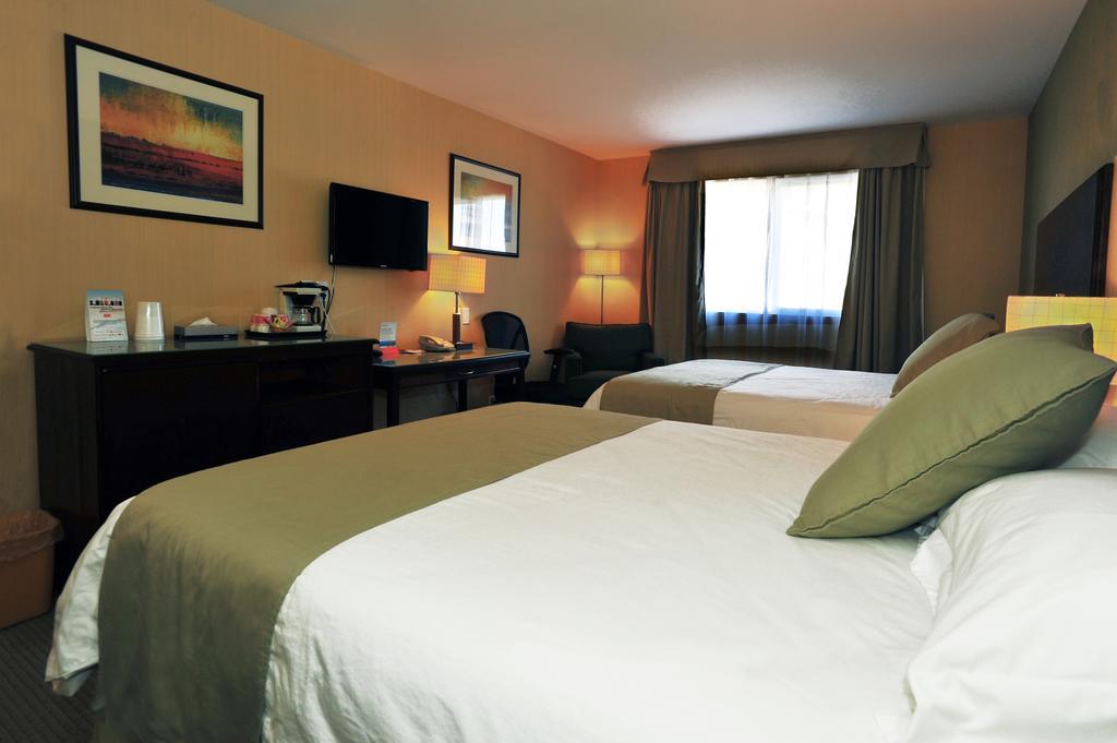 รามาดา บาย วินด์แฮม วิลเลียมส์ เลก Hotel วิลเลียมส์เลค ภายนอก รูปภาพ