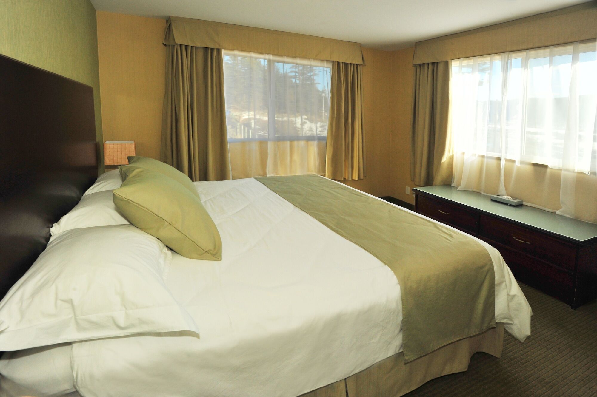 รามาดา บาย วินด์แฮม วิลเลียมส์ เลก Hotel วิลเลียมส์เลค ภายนอก รูปภาพ